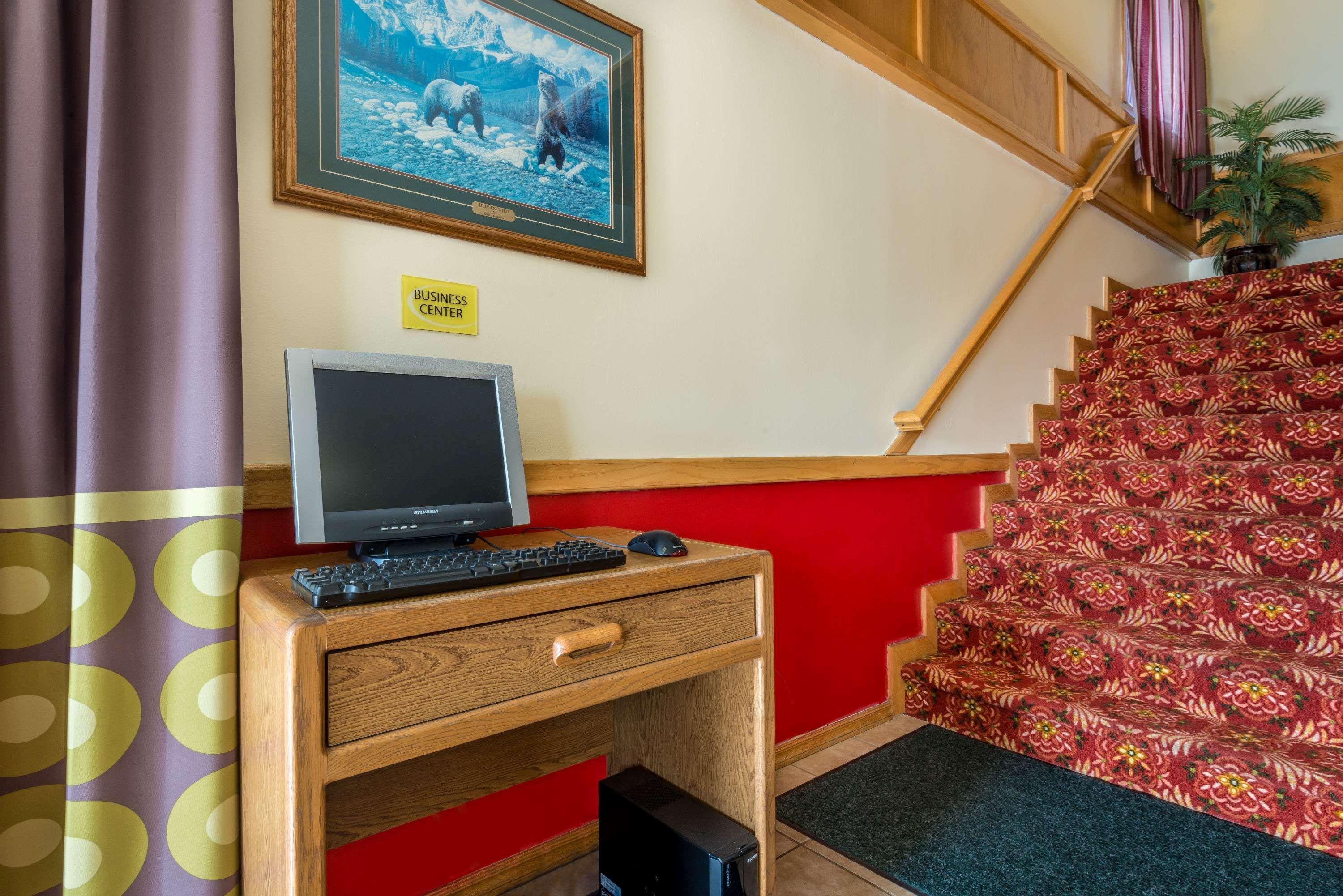 ซูเปอร์ 8 บาย วินด์แฮม เชอริตัน Hotel เชอริเดน ภายนอก รูปภาพ